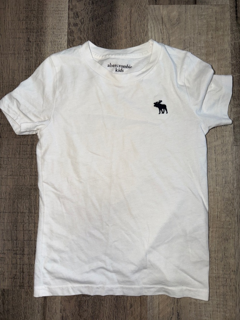 abercrombie kids White Tee with Navy Moose Patch